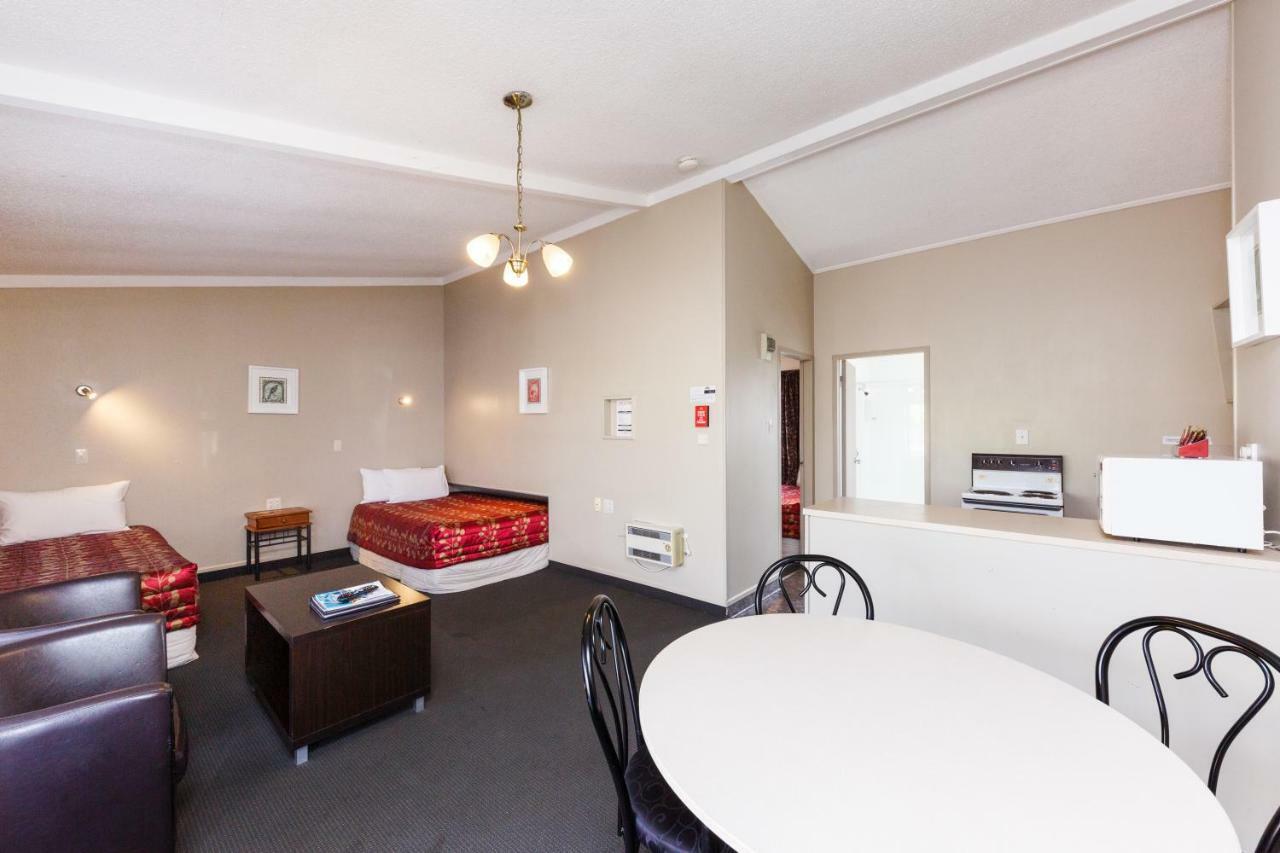 Manfeild Park Motel Feilding Exterior foto
